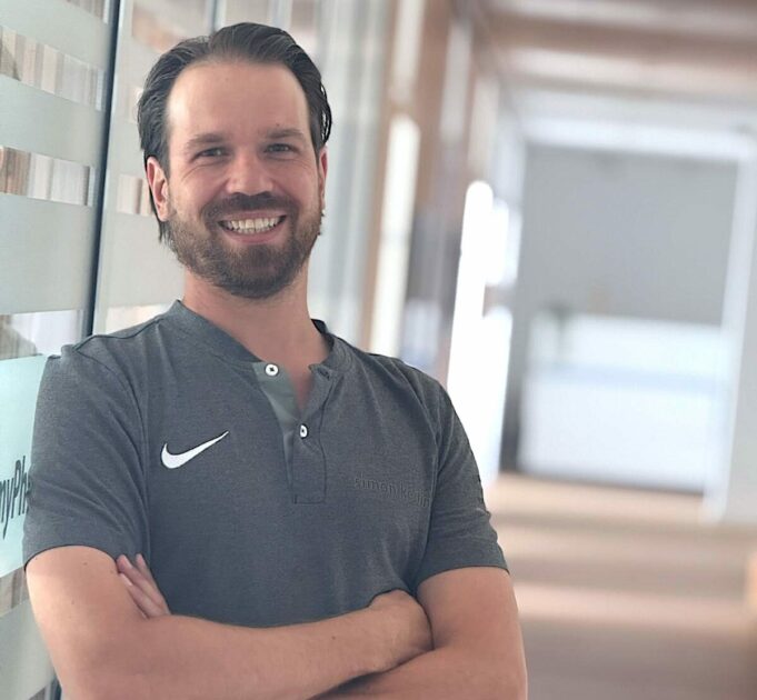 Finde den Fehler: Wie Simon Kesting Schmerzursachen erkennt, bevor sie chronisch werden